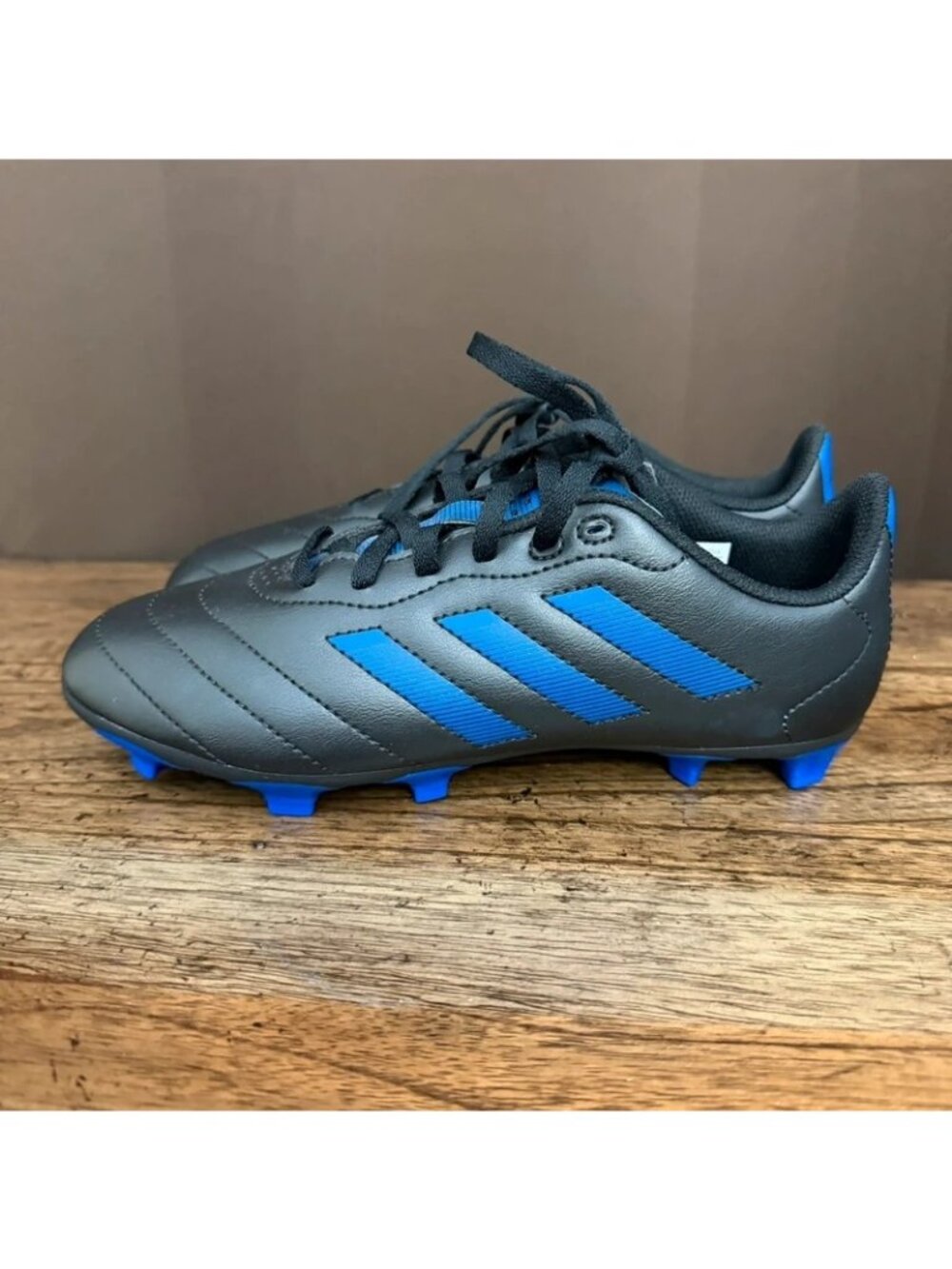 Adidas Cleats - Picture 3 of 8